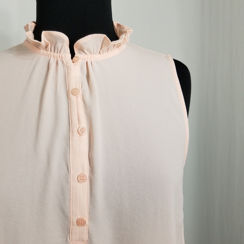 ✔ Talbots Ruffle Collar Partial Button Tank Blouse - Picture 2 of 7
